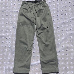 Nike Therma-Fit Sweatpants